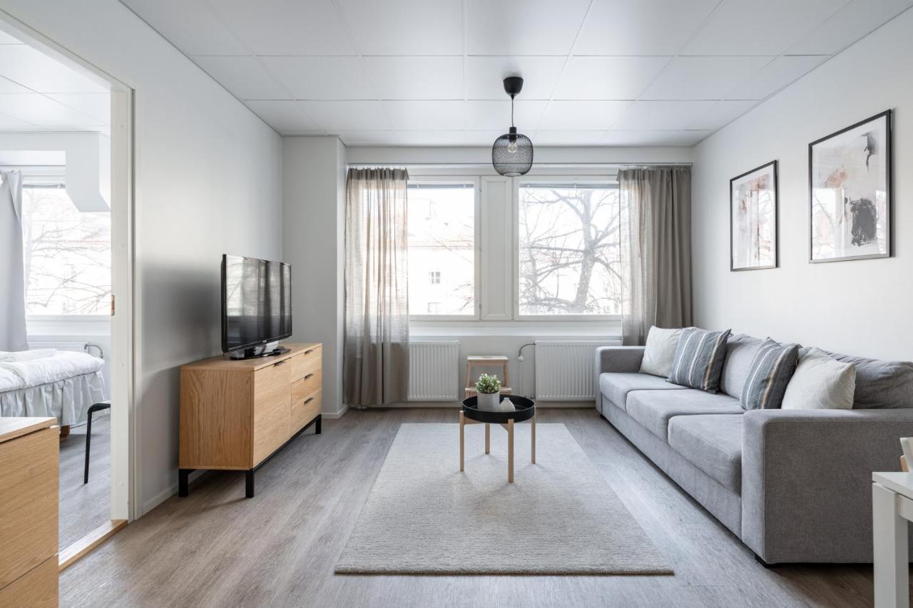 Modern 2Br Apartment With Balcony & Central Location - Hosted By 2Ndhomes 탐페레 외부 사진